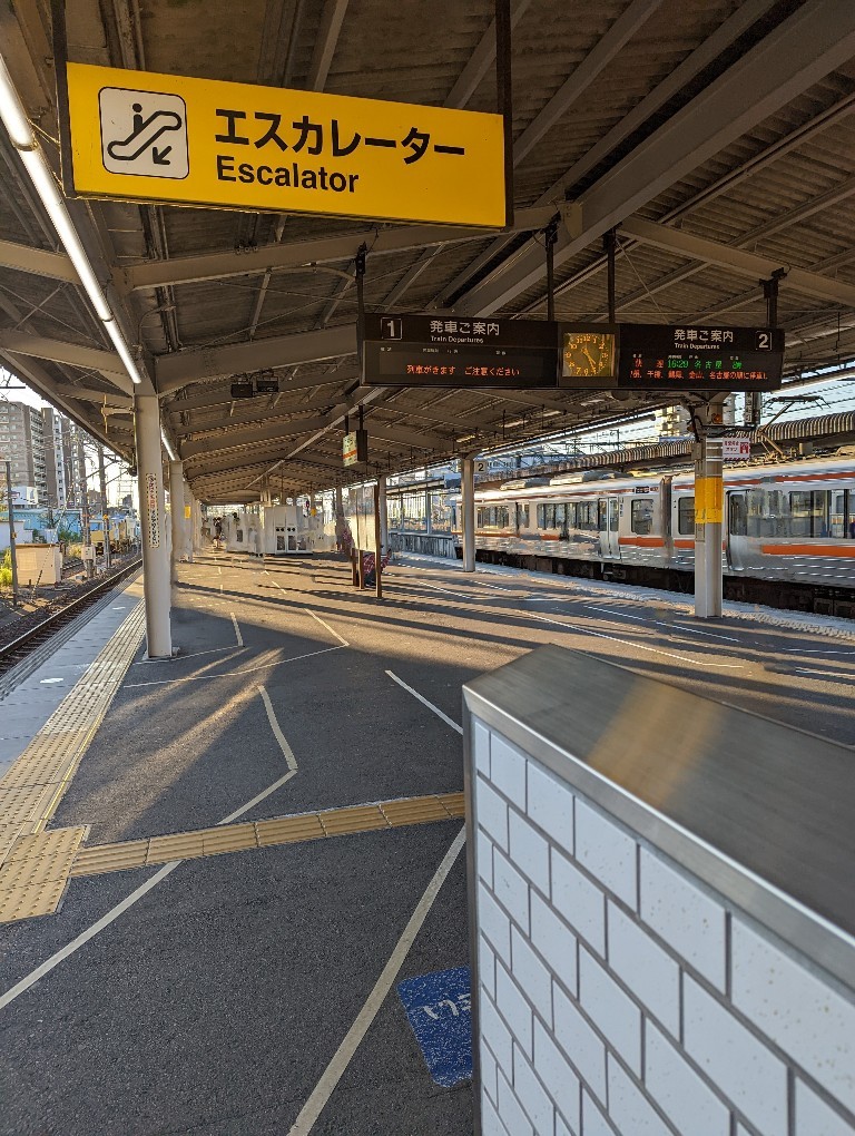 高蔵寺駅ホーム