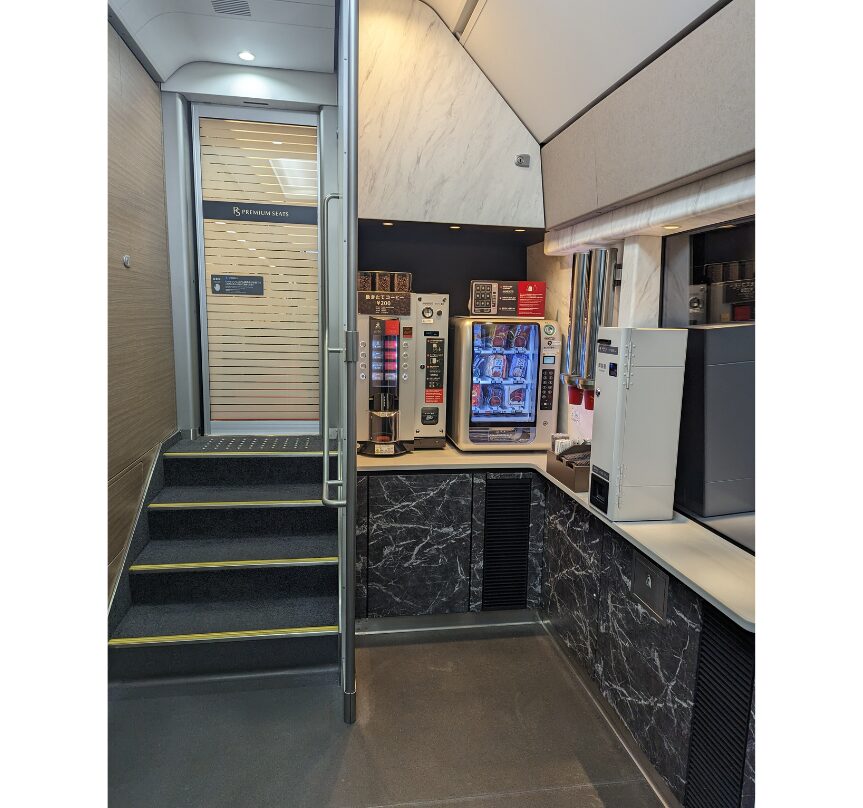 近鉄特急ひのとり　カフェスポット