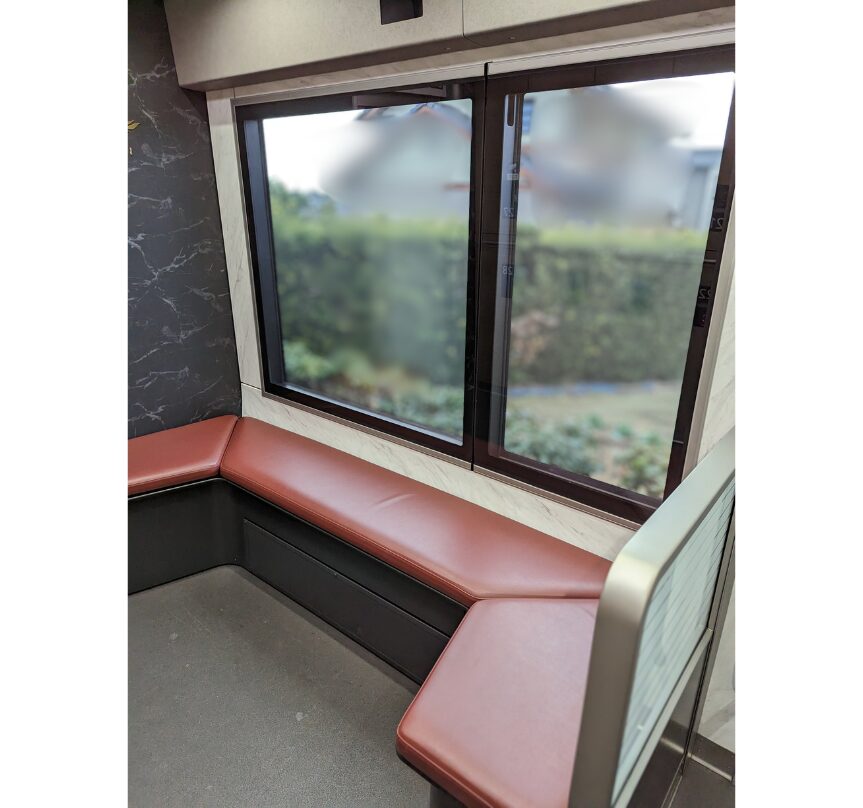 近鉄特急ひのとり　ベンチスペース